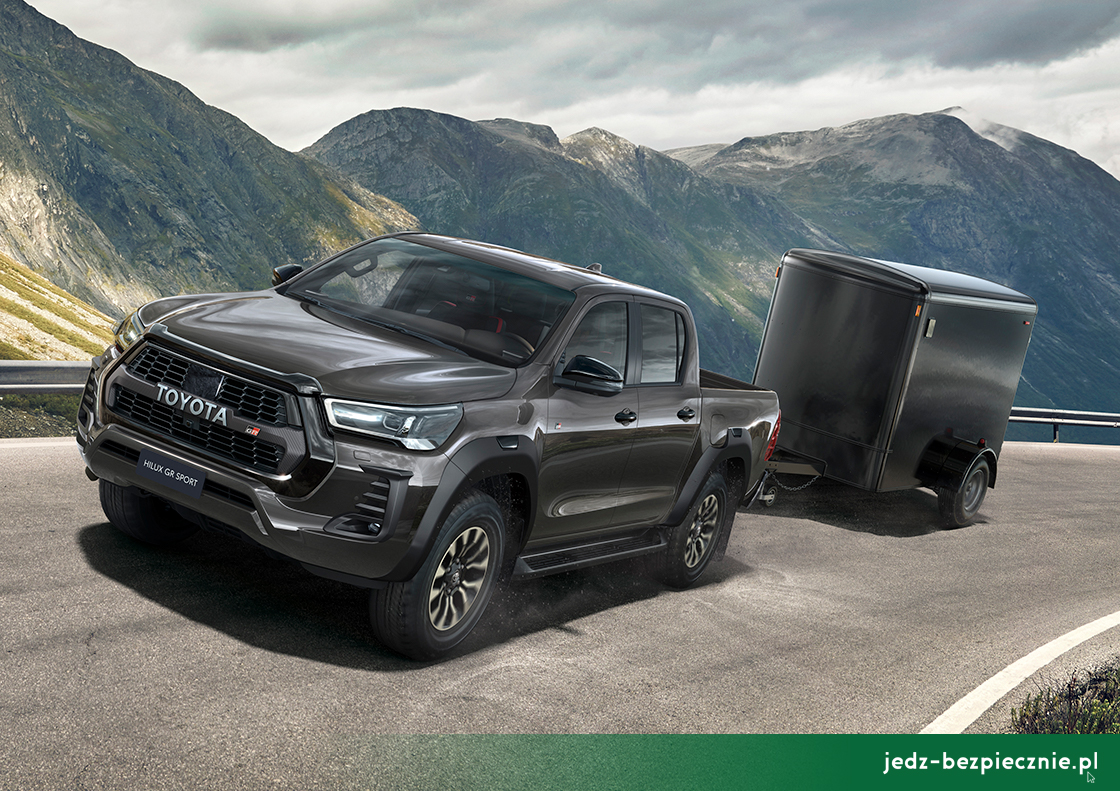 Premiera tygodnia - Toyota Hilux GR Sport - pick-up z przyczepą
